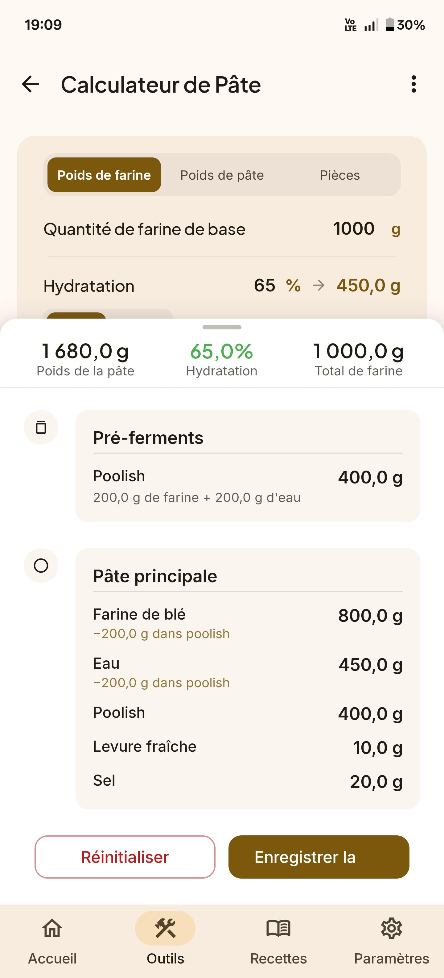 Calculateur pour pain au levain avec calcul d'hydratation, pourcentages du boulanger et poids de pâte